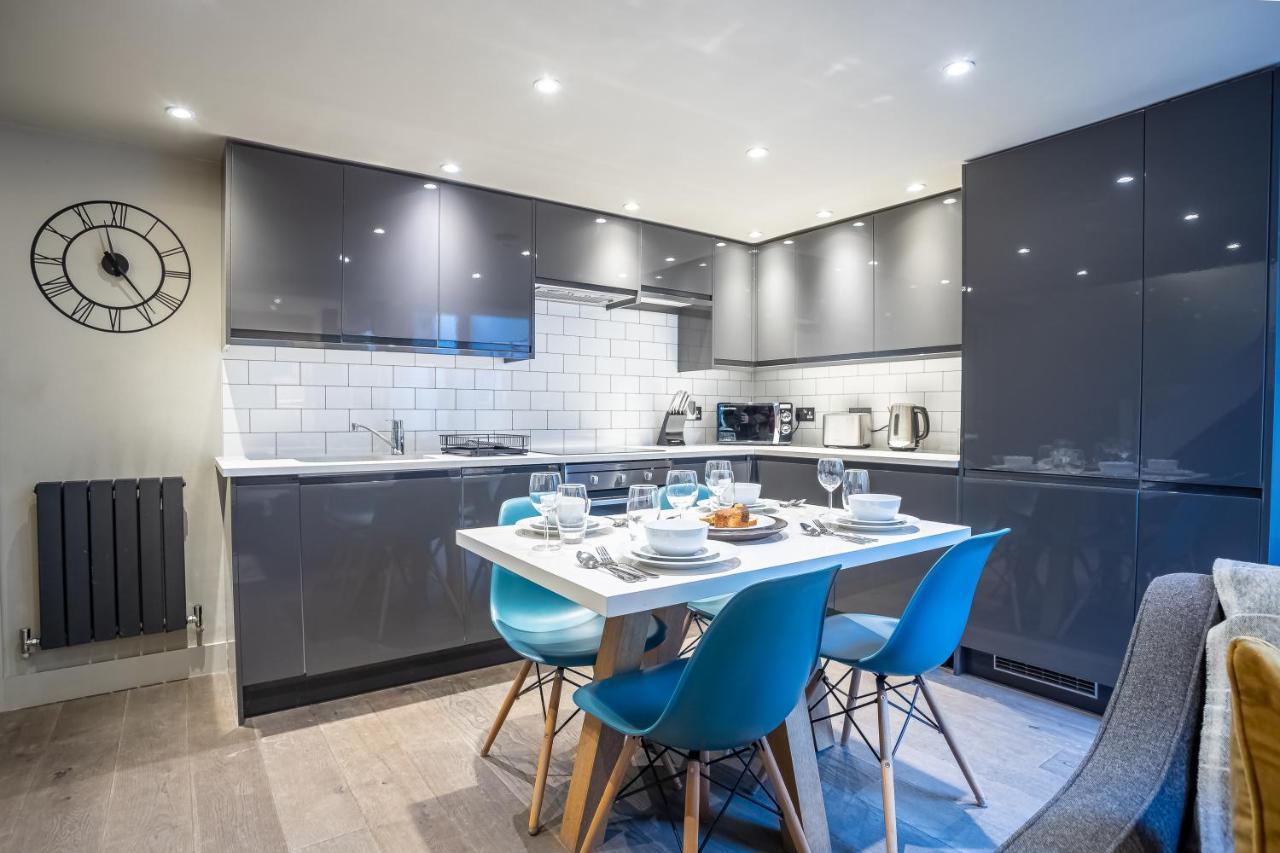 Modern Two Bedroom Apartment In Fulham By Sojo Stay Лондон Экстерьер фото